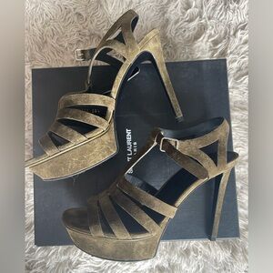 Saint Laurent Green Suede heel. Size 38.5